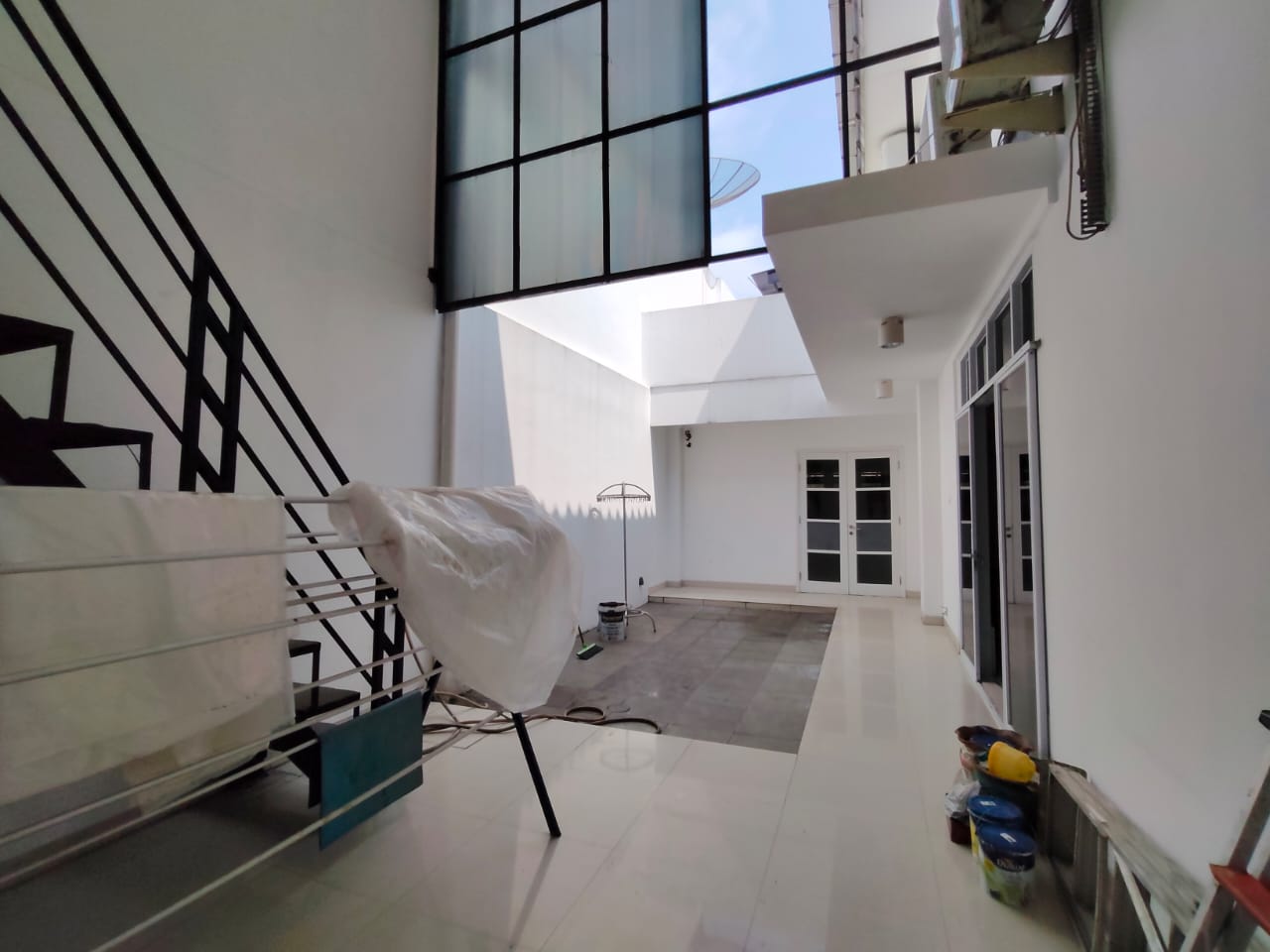 Rumah Disewakan di Cluster Taman Beverly Lippo Cikarang